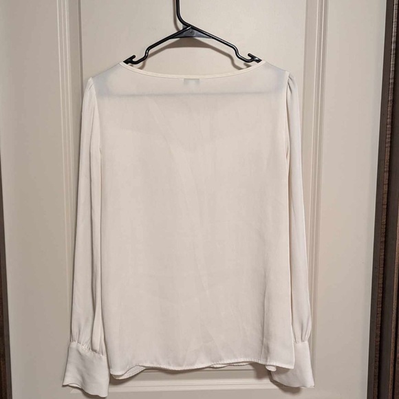Express Ivory Ruffle Blouse Size M - Picture 4 of 6